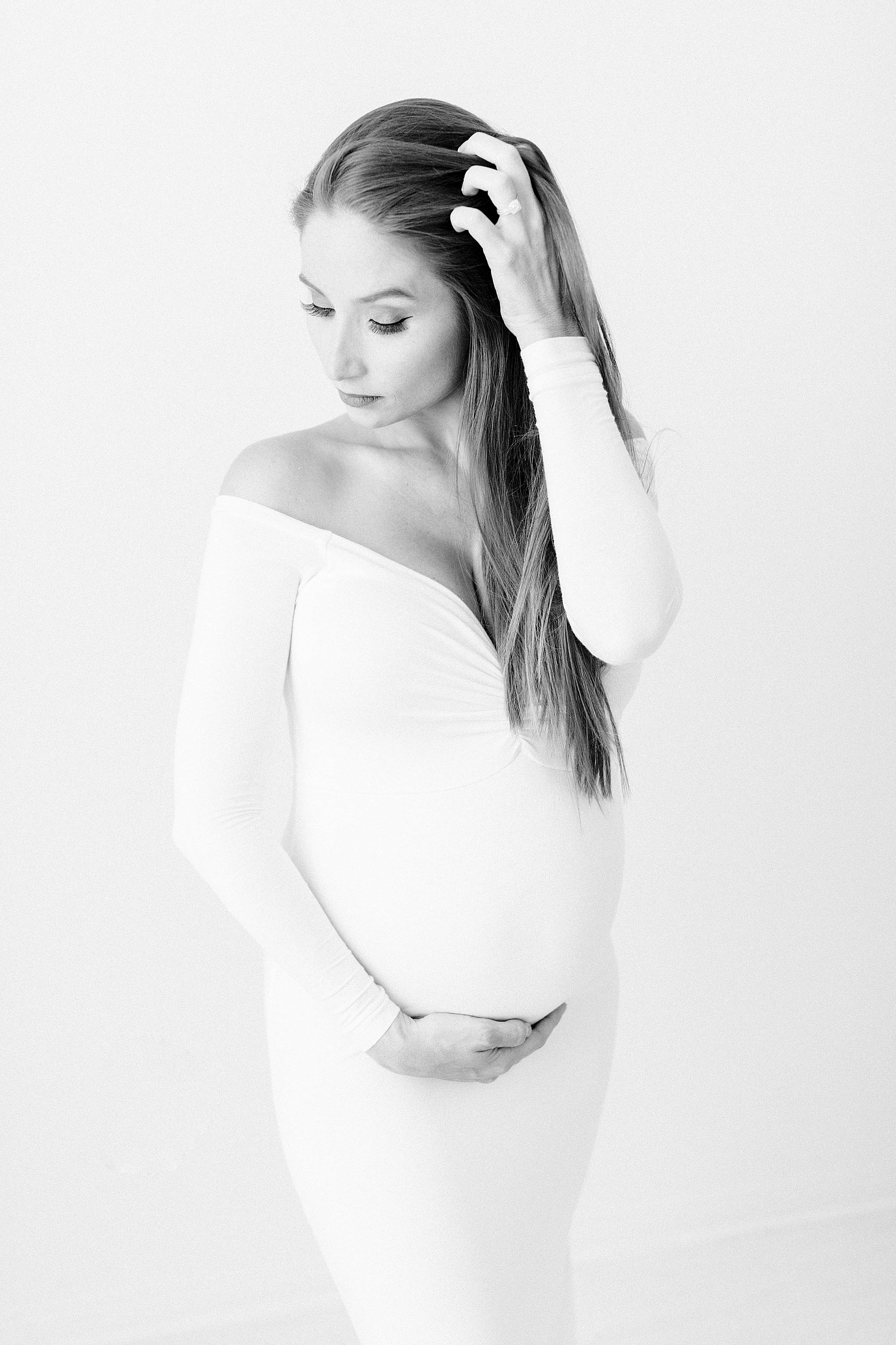 Natural maternity photography in the studio