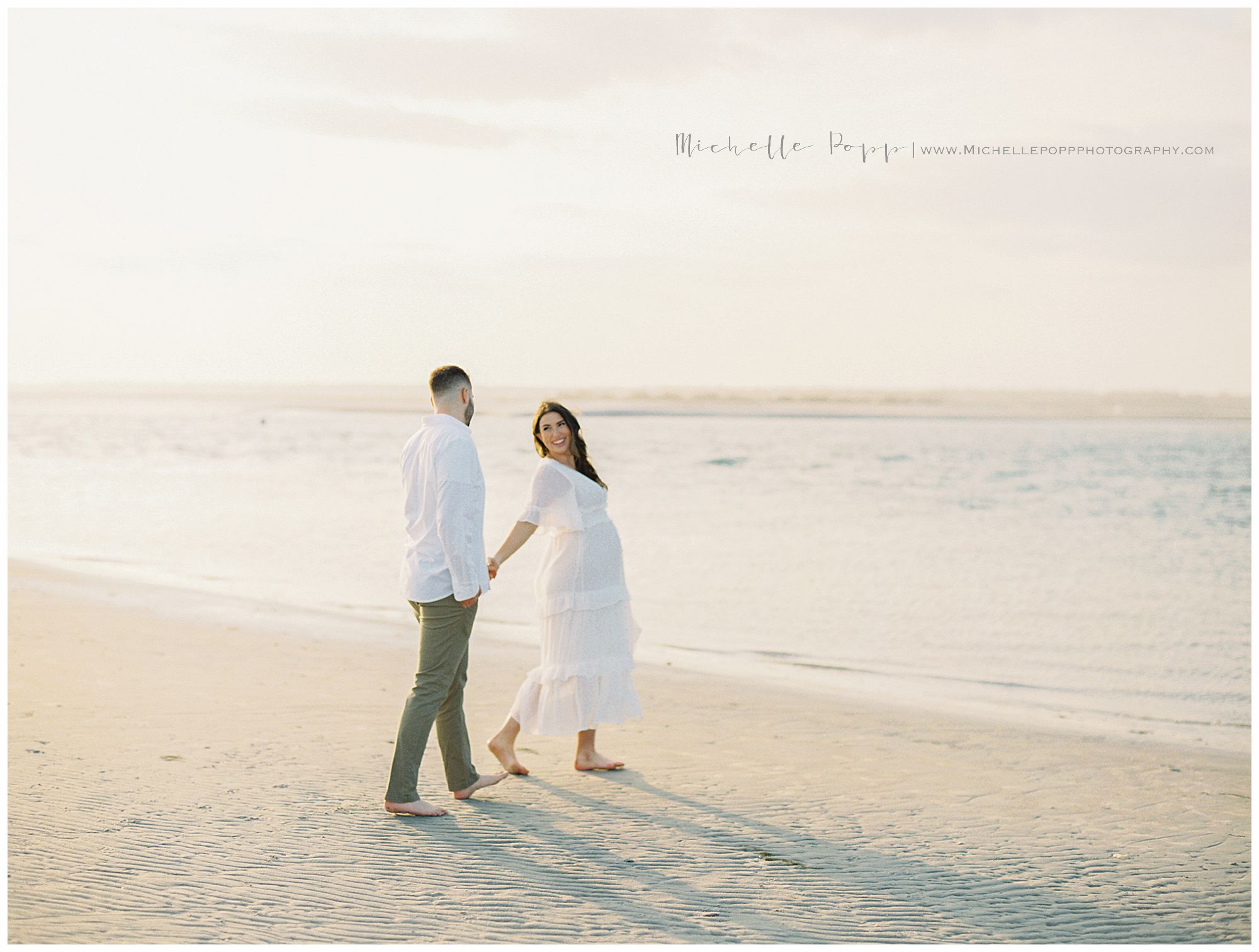 maternity photo at Topsail beach
