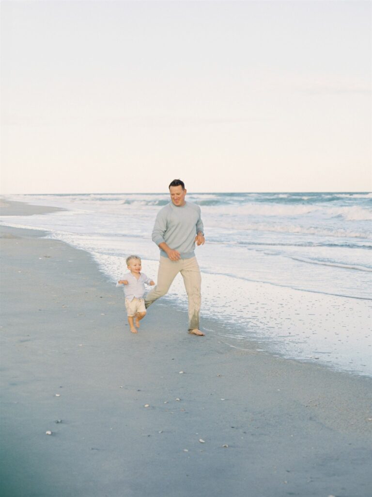 family photoshoot at beach